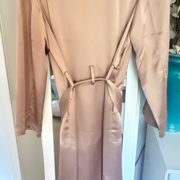 Victoria’s Secret Silk Coat - Picture 5 of 5